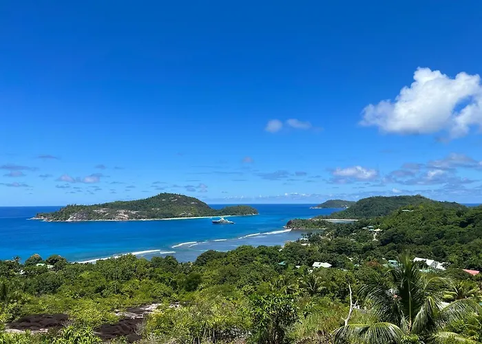 Western Ocean Breeze Self Catering Apartment