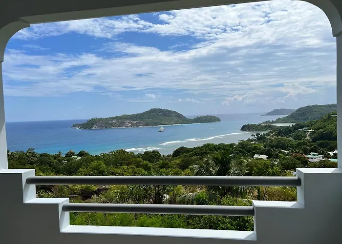 Western Ocean Breeze Self Catering Apartment