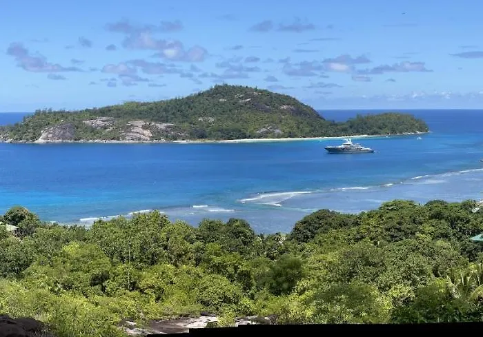 Western Ocean Breeze Self Catering *